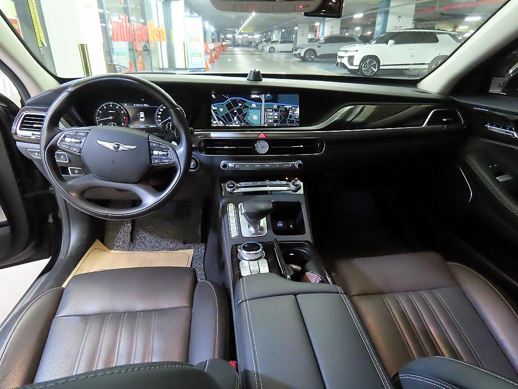 Genesis G90 - Vista 10