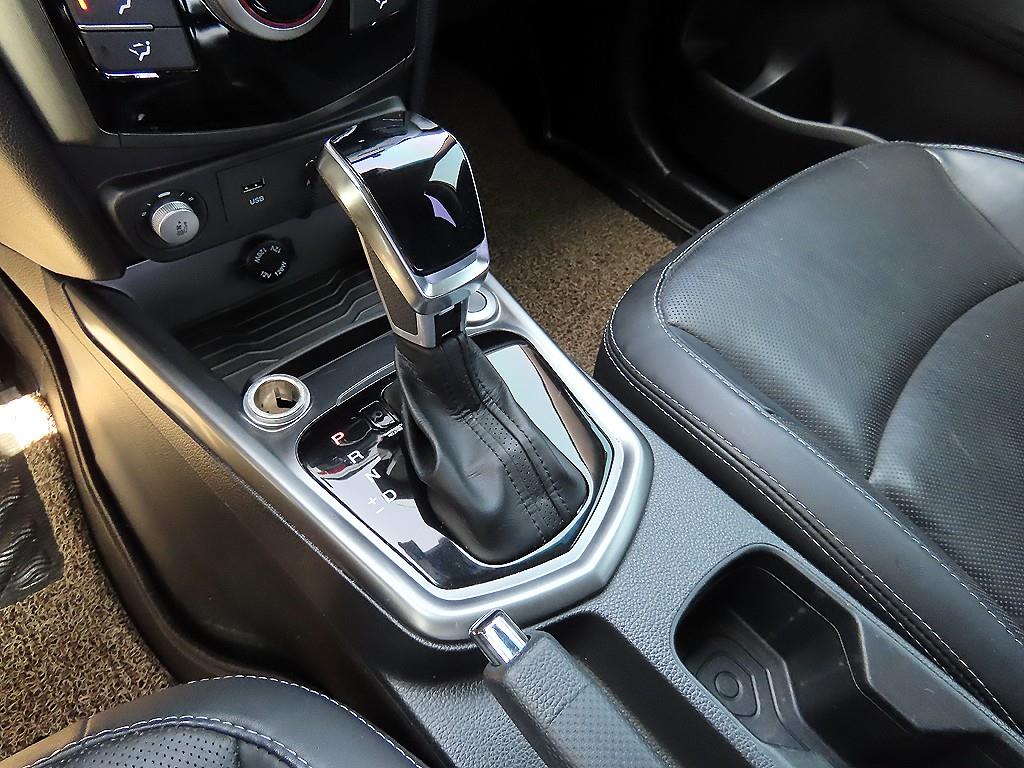 Ssangyong Tivoli - Vista 10