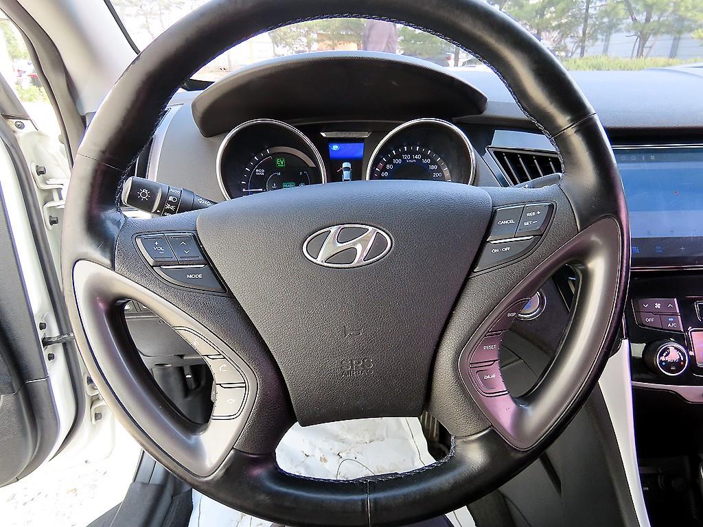 HYUNDAI Sonata - Vista 8