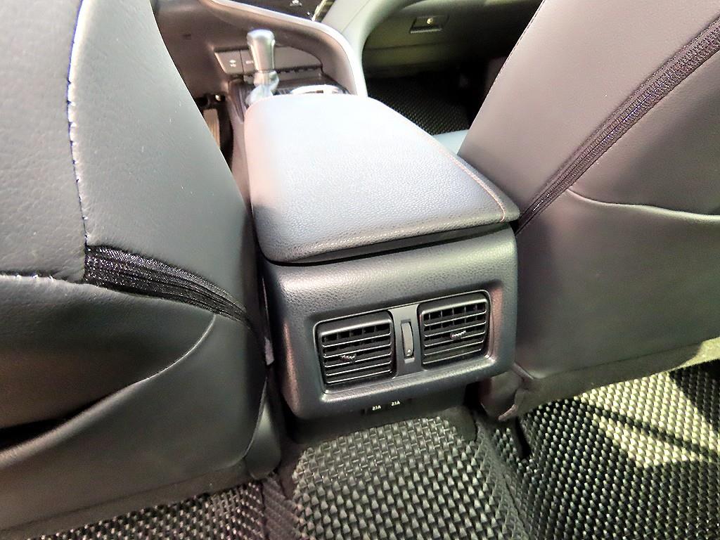 Toyota Camry 2018 Plateado - Importación desde Corea - HF Imports Iquique - Foto 17