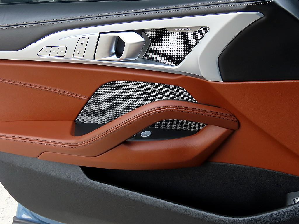 BMW 8 Series - Vista 12