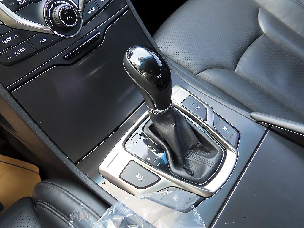 HYUNDAI Grandeur - Vista 10