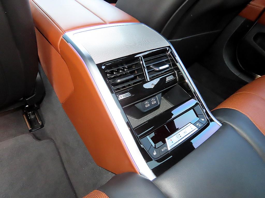 BMW 8 Series 2020 Azul - Importación desde Corea - HF Imports Iquique - Foto 16