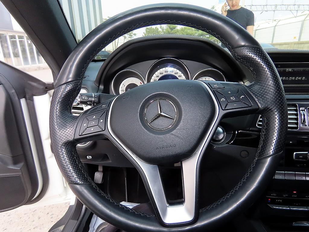 Mercedes Benz E class - Vista 8