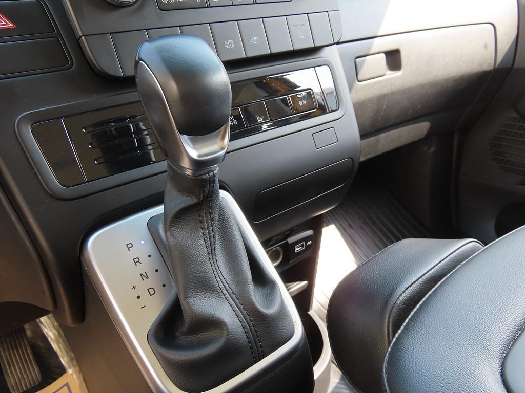 HYUNDAI Staria 2022 Amarillo - Importación desde Corea - HF Imports Iquique - Foto 16