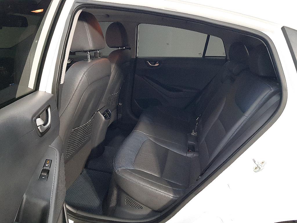 HYUNDAI Ioniq - Vista 9