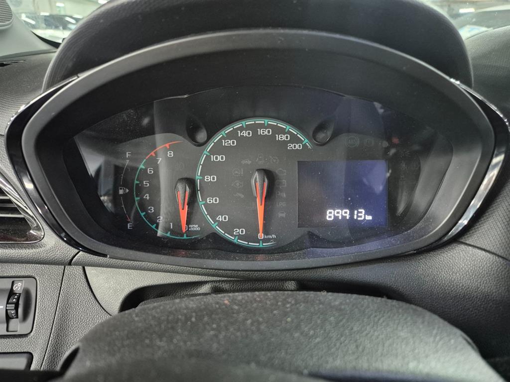 Chevrolet Spark - Vista 6