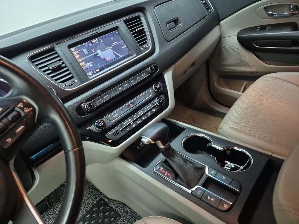 KIA Carnival 2019 Blanco - Importación desde Corea - HF Imports Iquique - Foto 13