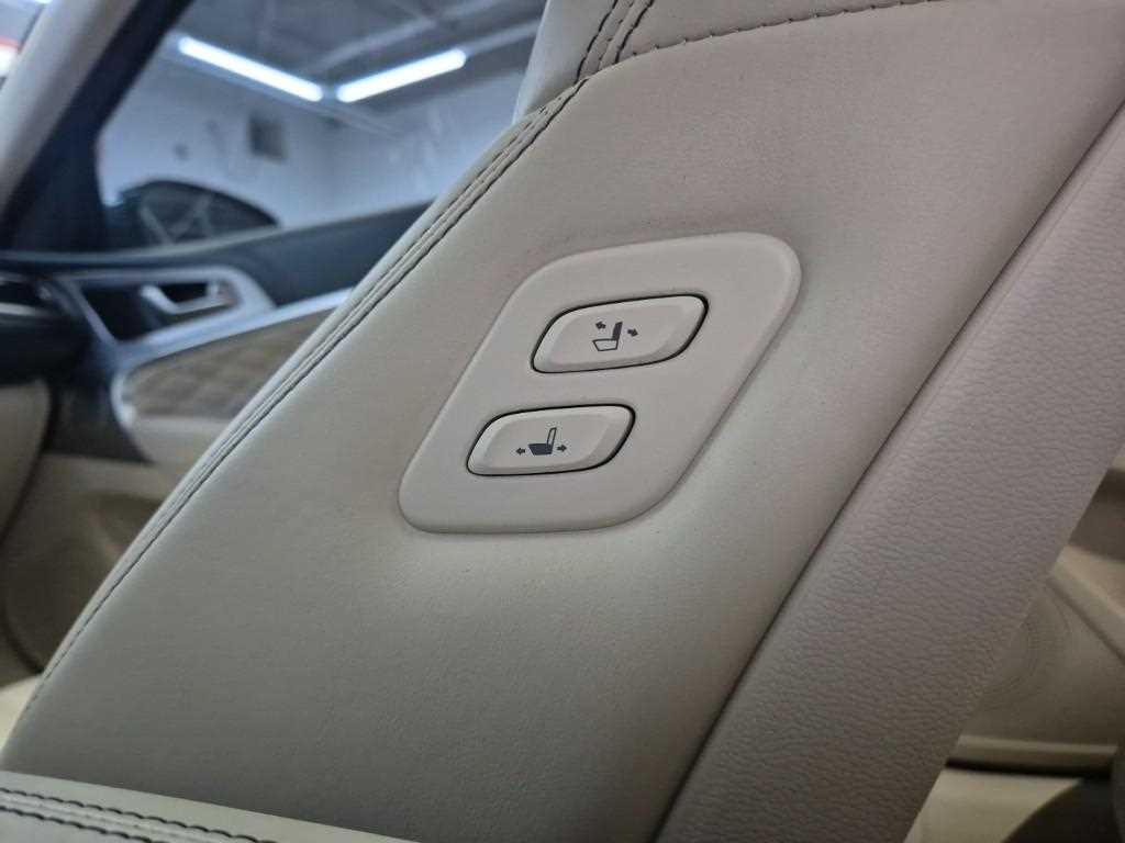 Genesis G70 - Vista 9