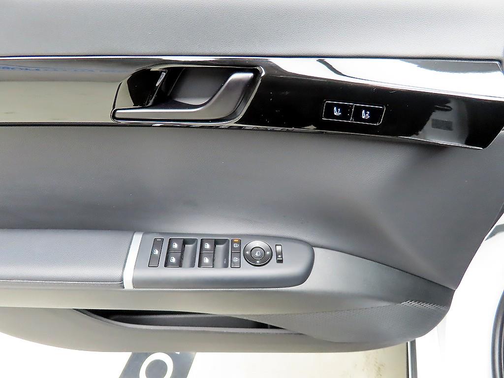 HYUNDAI Grandeur - Vista 11