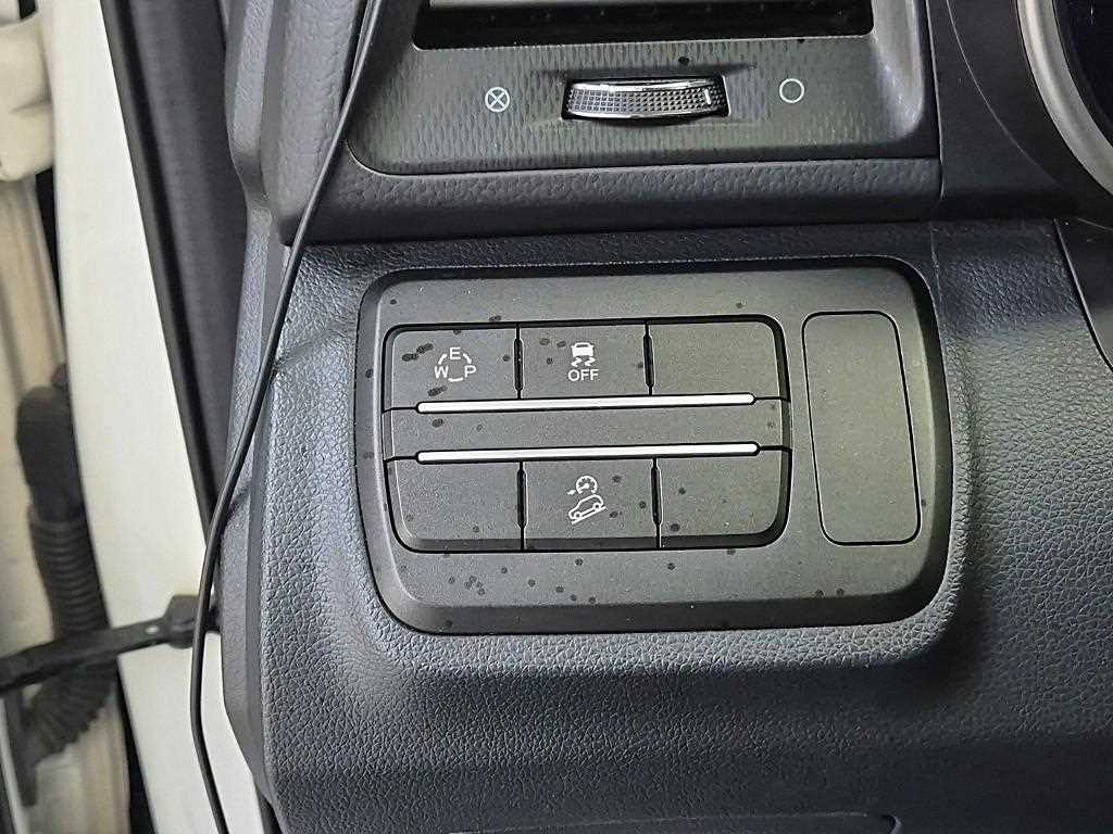 Ssangyong Tivoli 2019 Blanco - Importación desde Corea - HF Imports Iquique - Foto 14