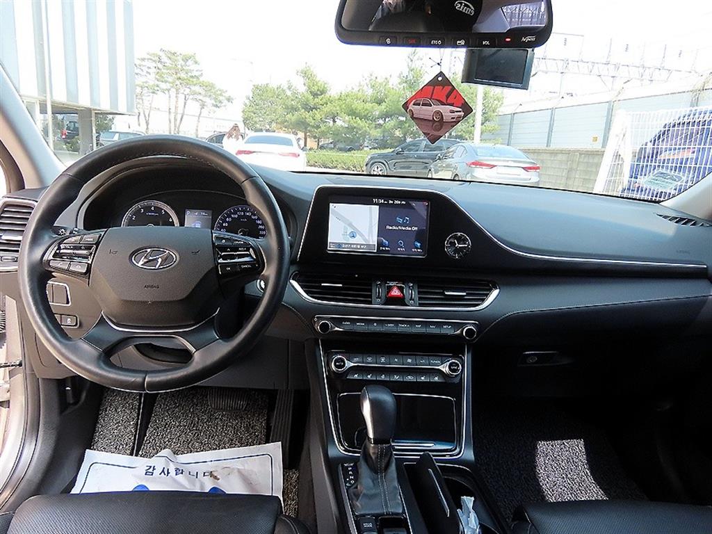 HYUNDAI Grandeur - Vista 7