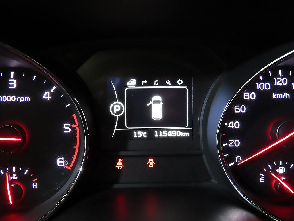 KIA Carnival - Vista 10