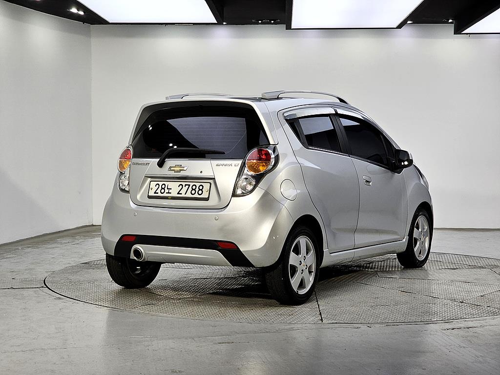 Chevrolet Spark - Vista 4