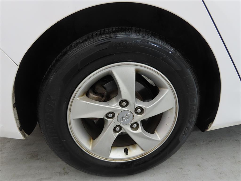 HYUNDAI Avante 2013 Blanco - Importación desde Corea - HF Imports Iquique - Foto 17