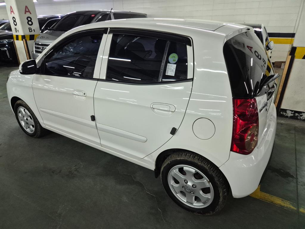 KIA Morning - Vista 4