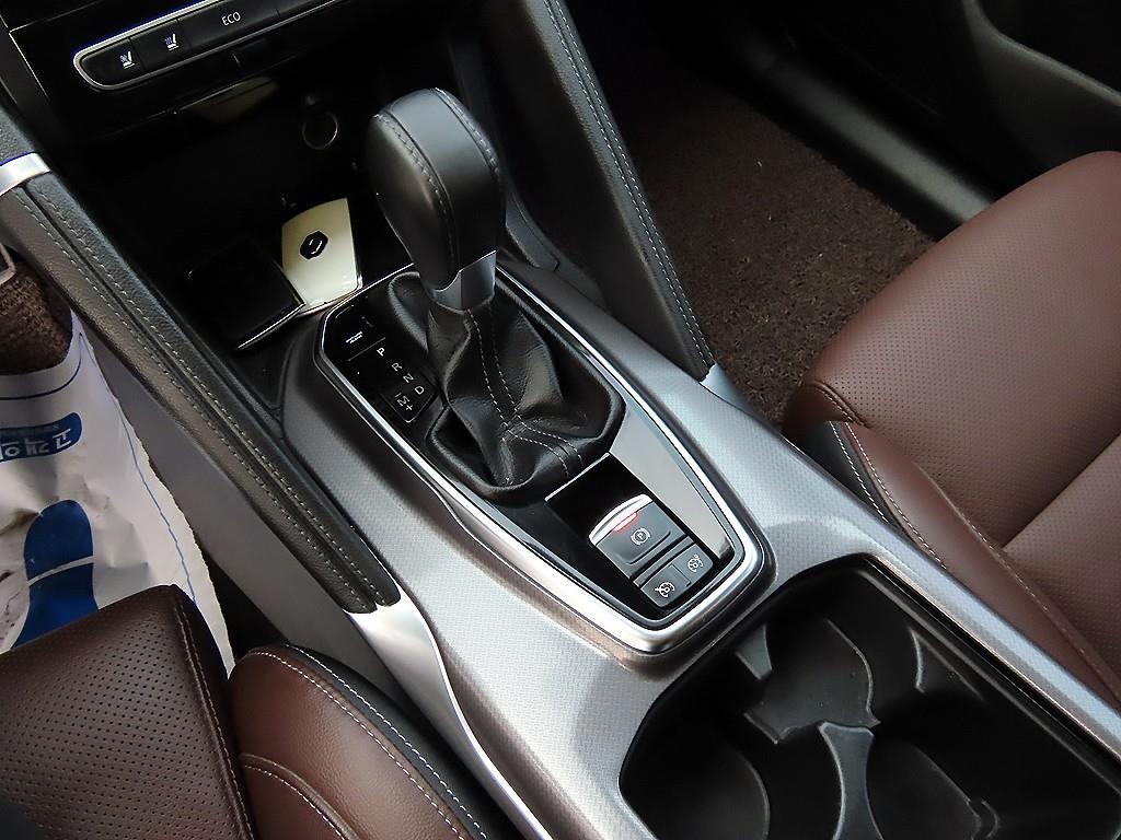 SAMSUNG QM6 - Vista 10