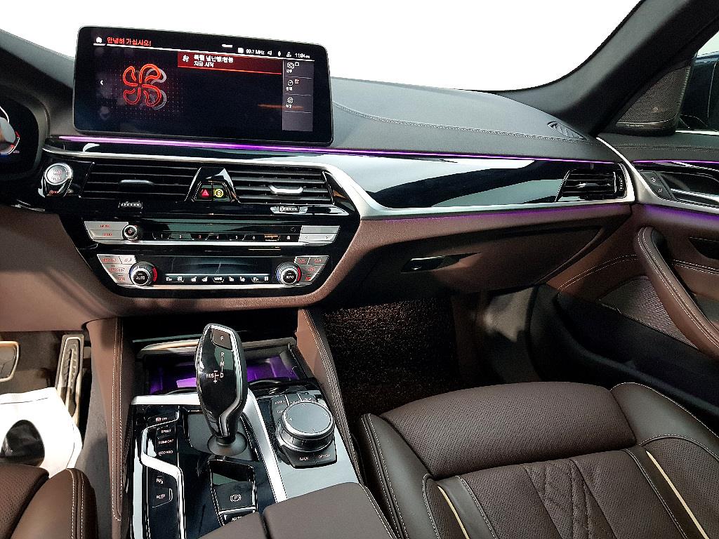 BMW 5 Series - Vista 10