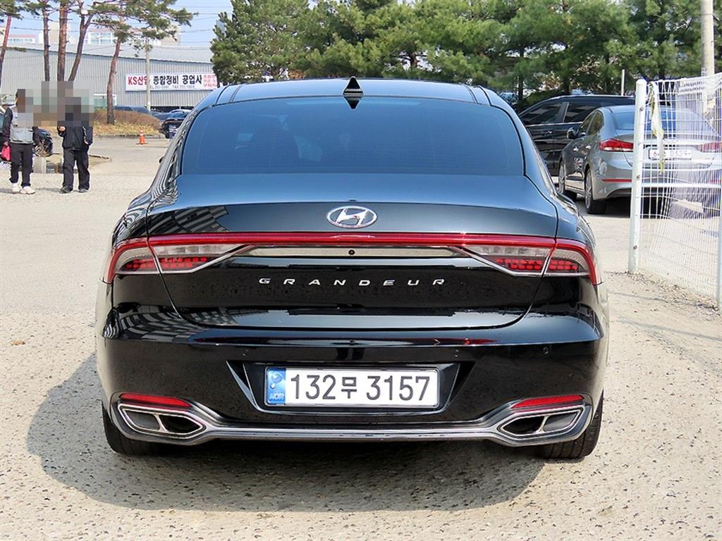 HYUNDAI Grandeur - Vista 4