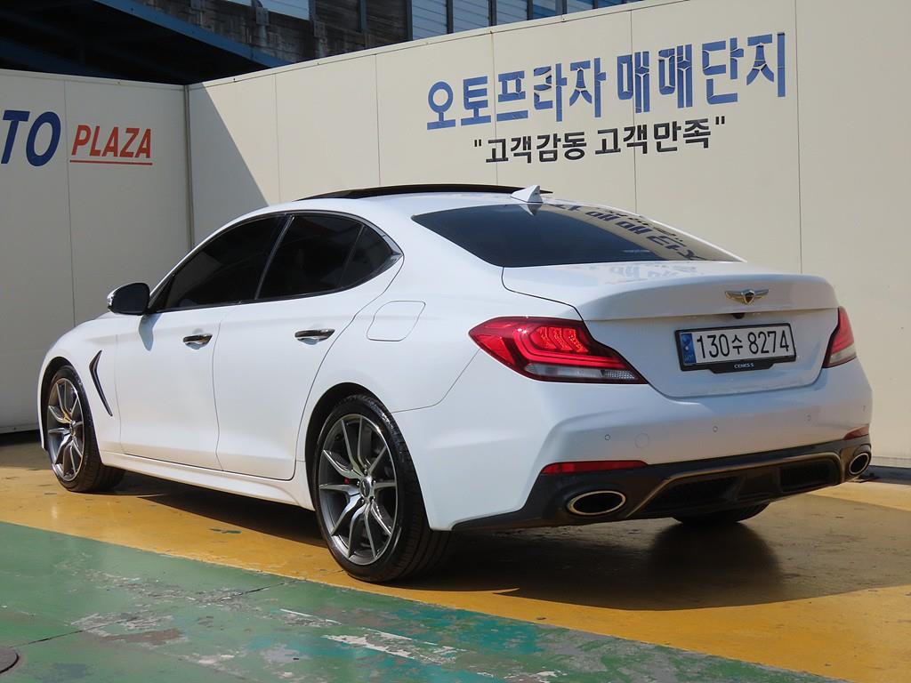 Genesis G70 - Vista 4