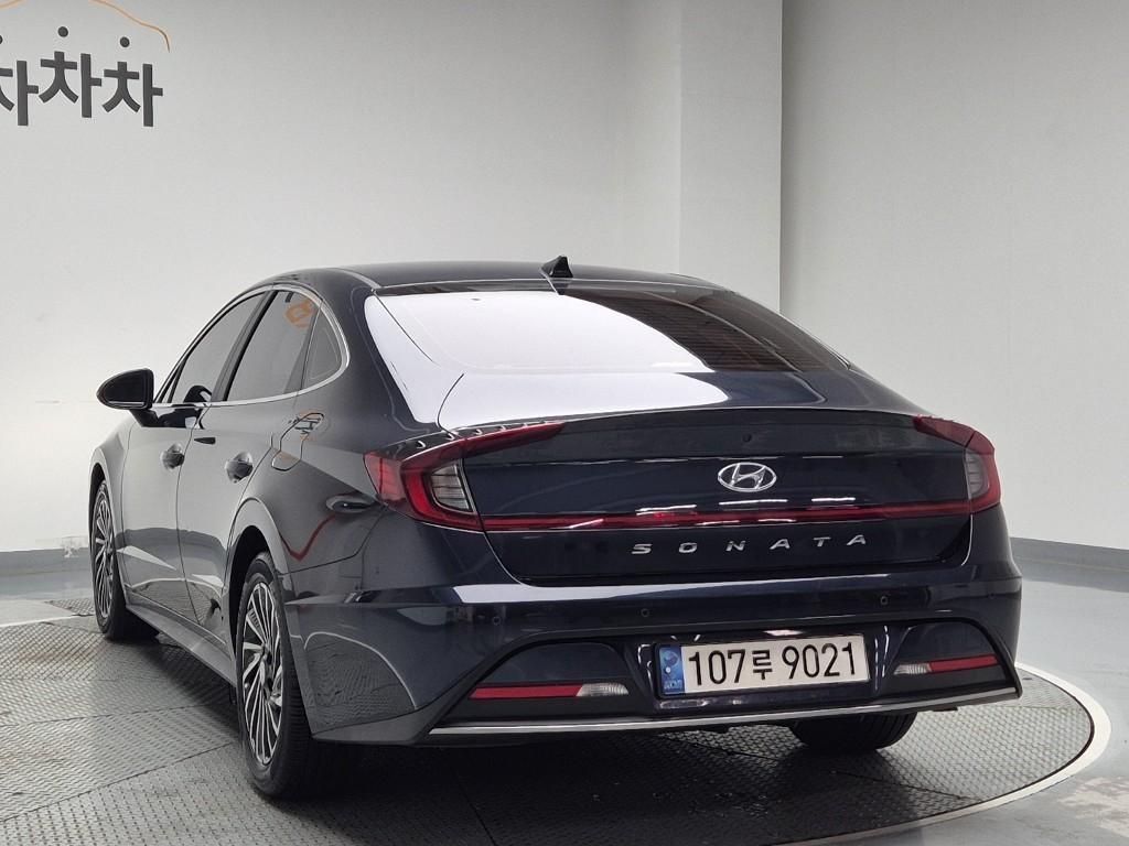 HYUNDAI Sonata - Vista 4