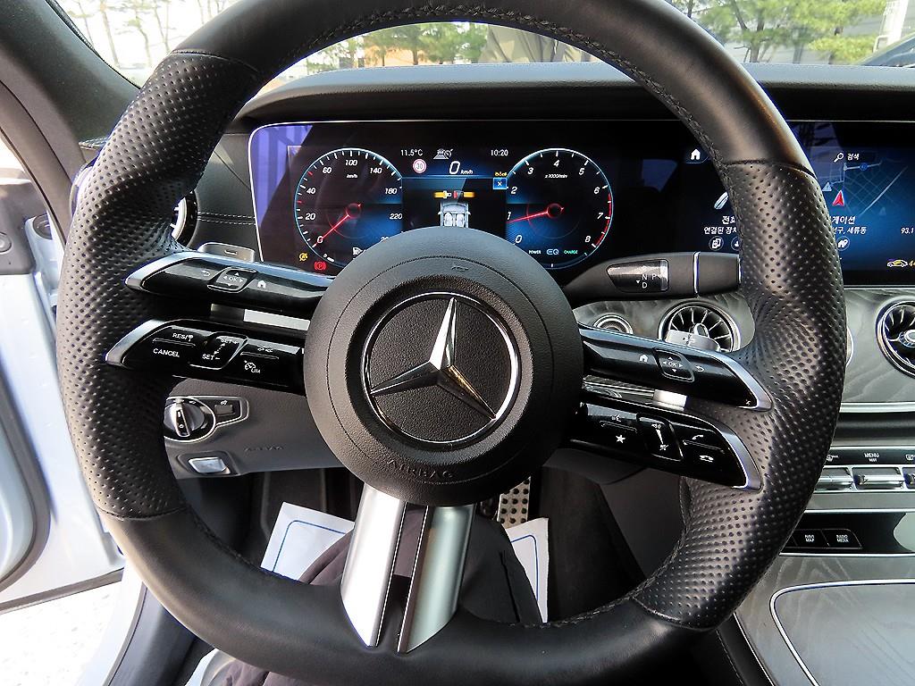 Mercedes Benz CLS Class - Vista 8