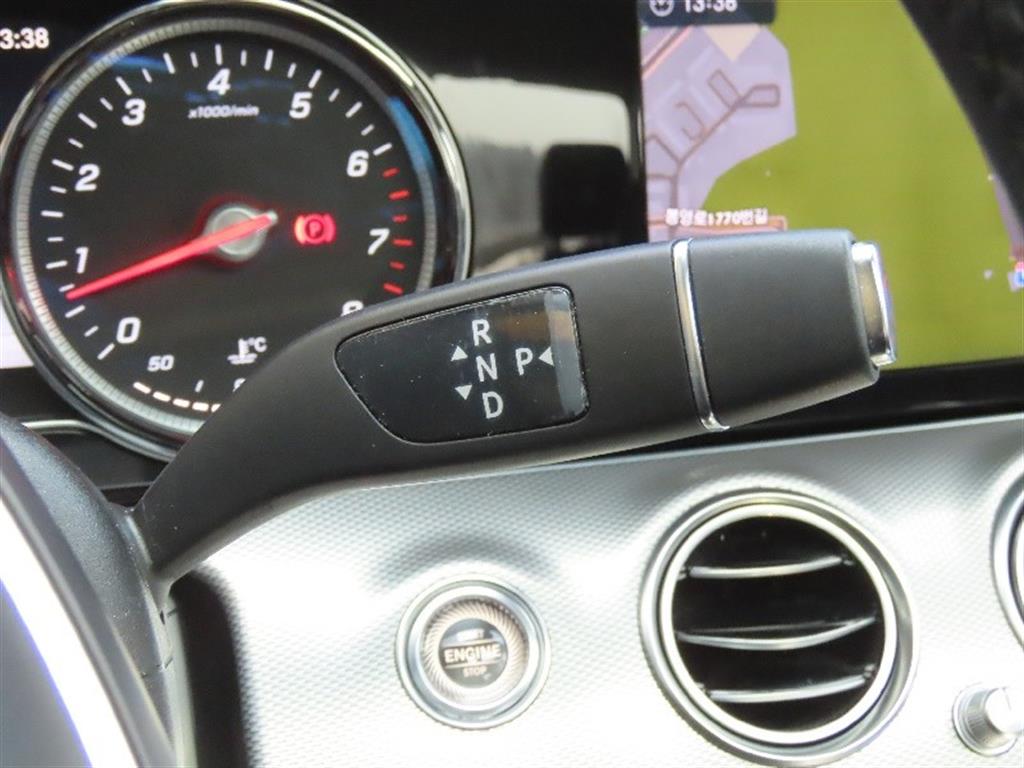 Mercedes Benz E class - Vista 11