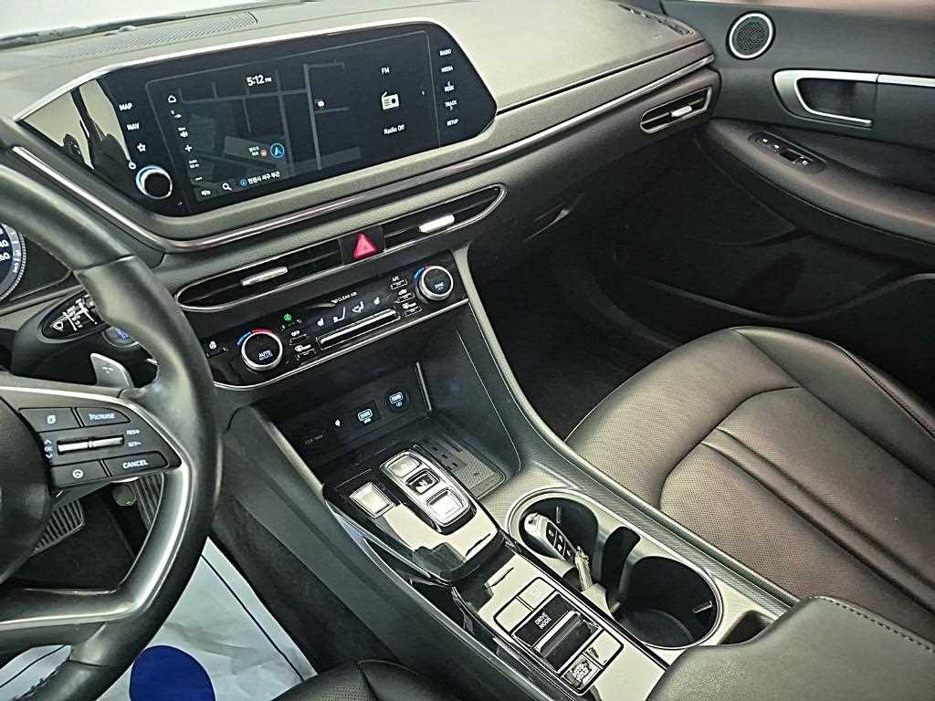 HYUNDAI Sonata - Vista 10