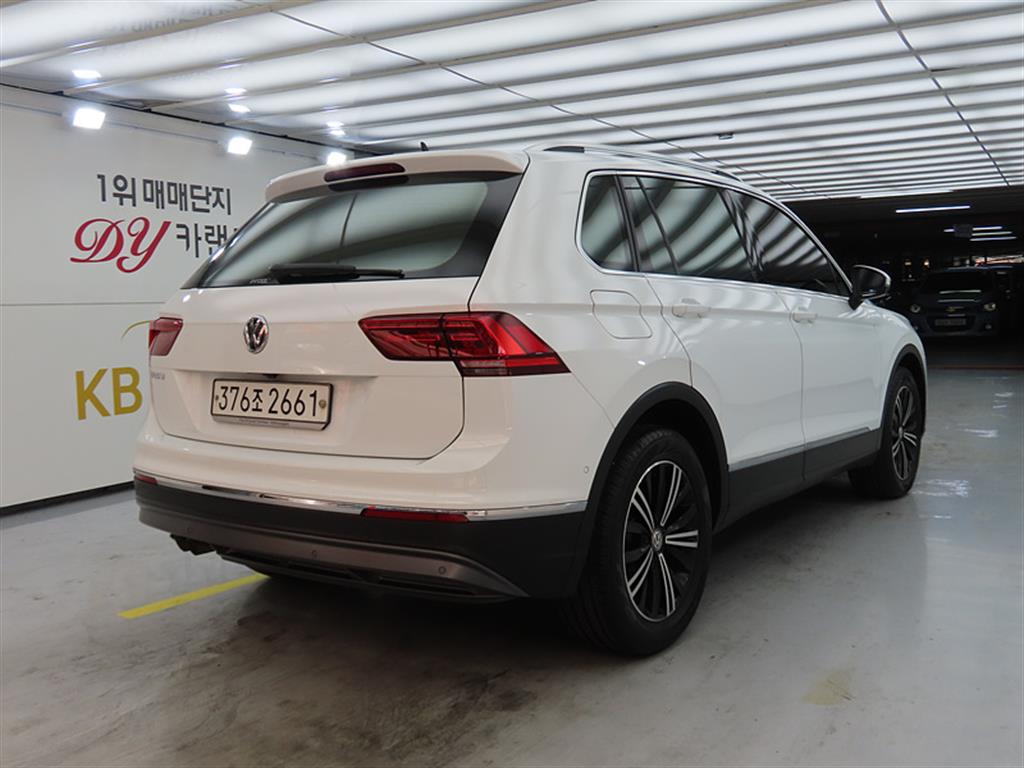 Volkswagen Tiguan - Vista 4