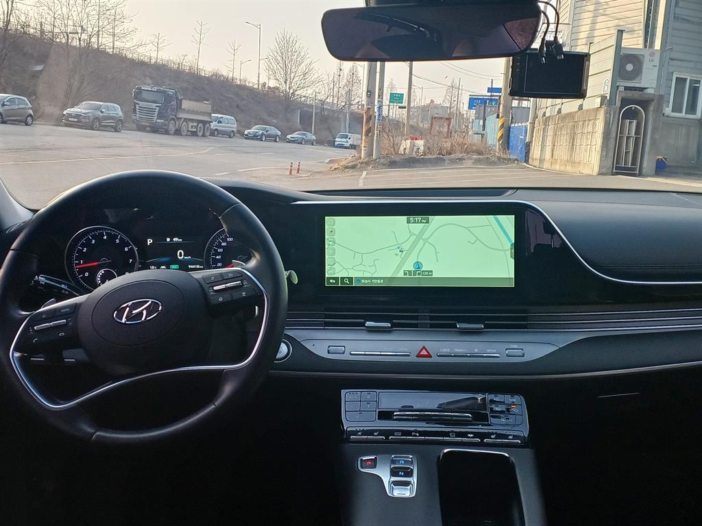 HYUNDAI Grandeur - Vista 5