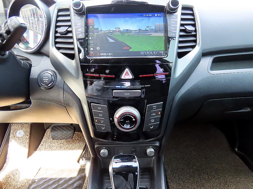 Ssangyong Tivoli 2019 Blanco - Importación desde Corea - HF Imports Iquique - Foto 13