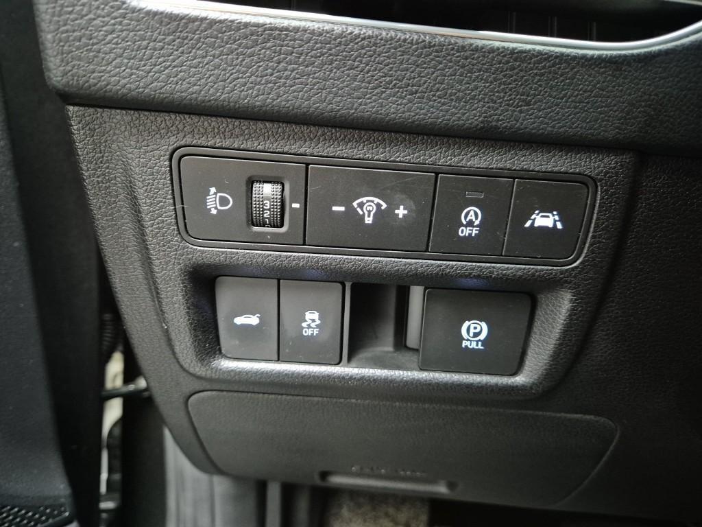 HYUNDAI Sonata - Vista 8