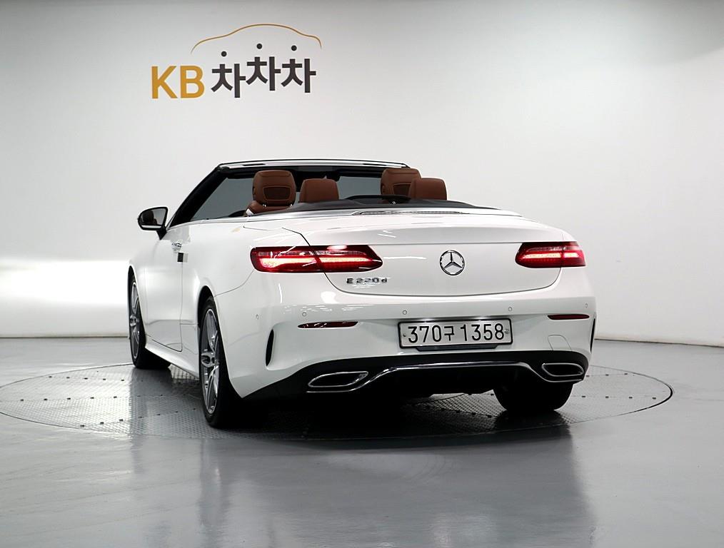 Mercedes Benz E class - Vista 3