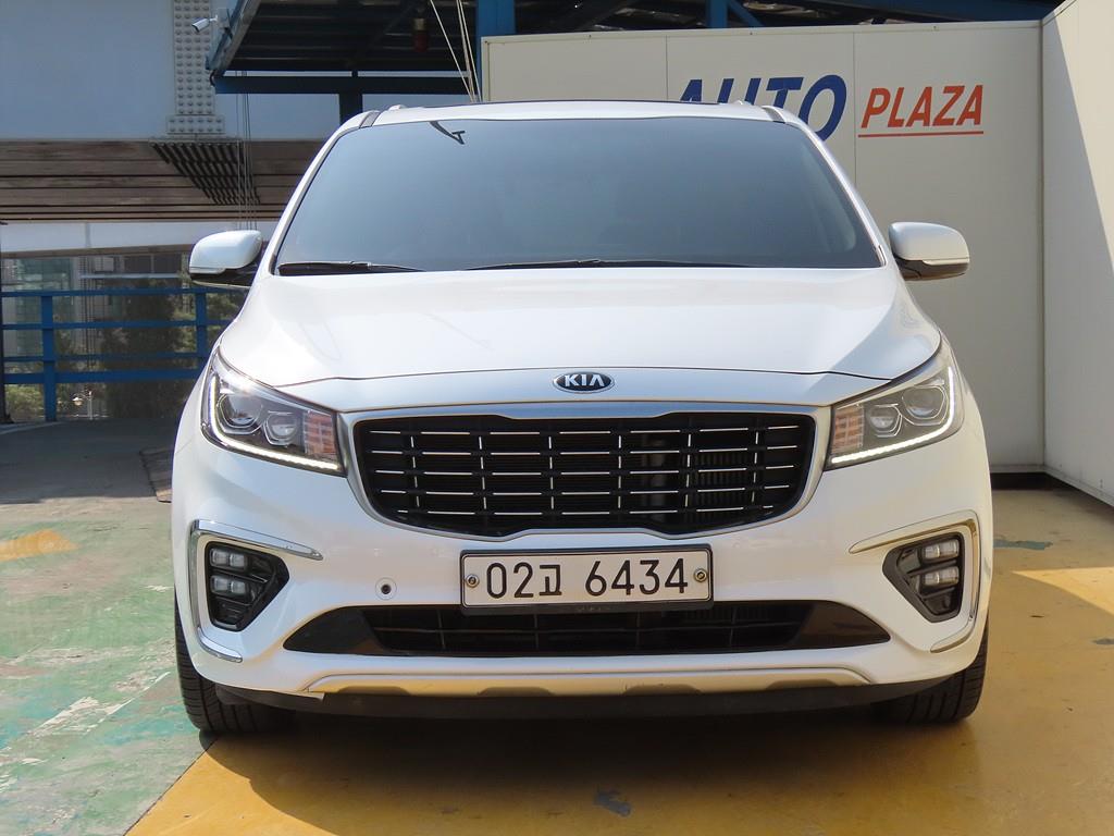 KIA Carnival - Vista 2