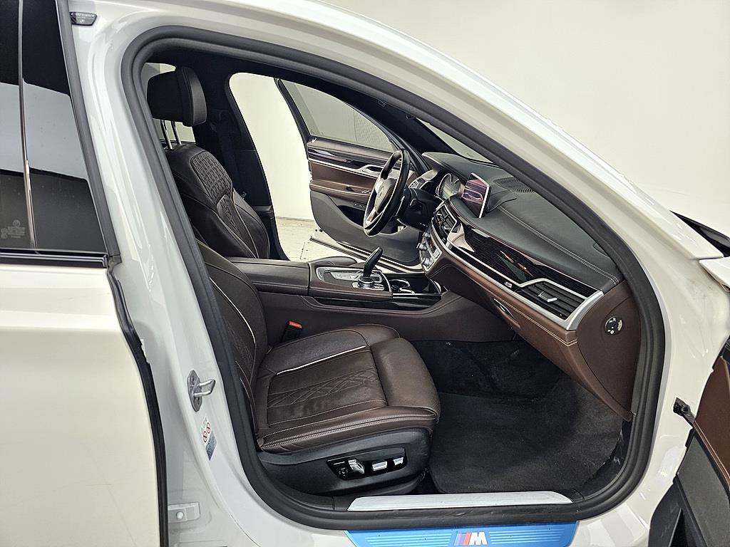 BMW 7 Series - Vista 10