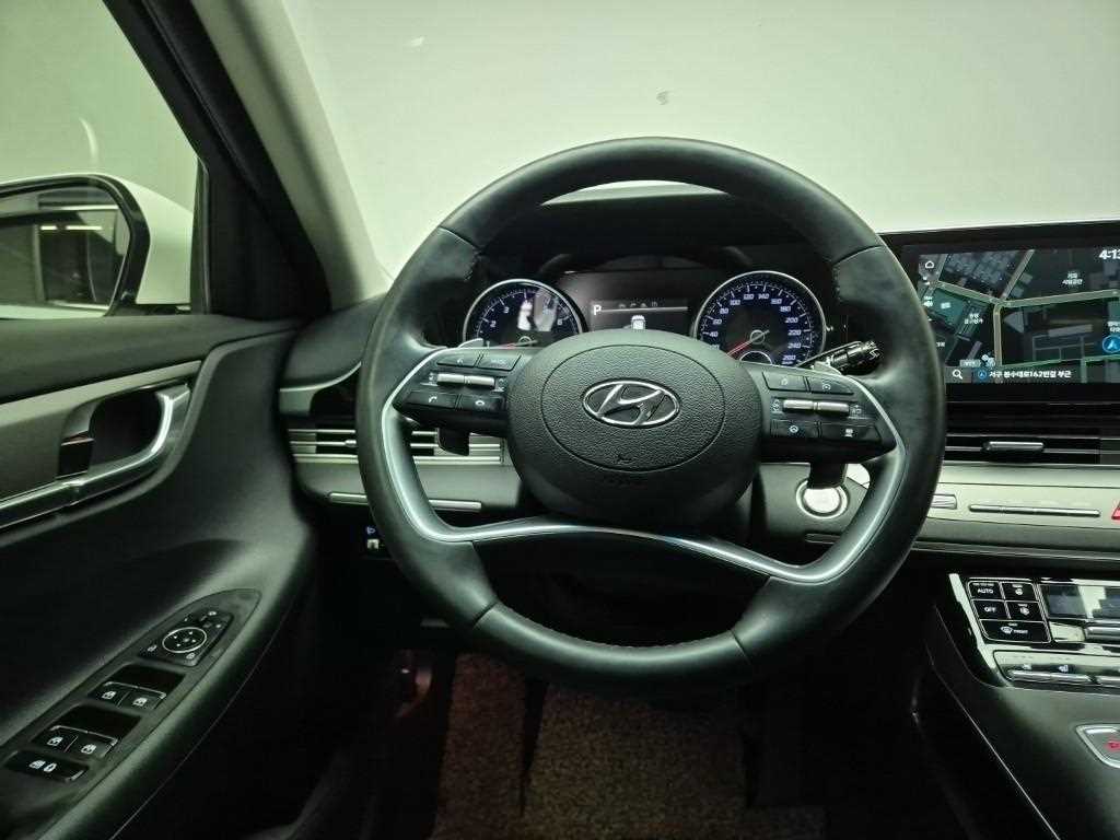 HYUNDAI Grandeur - Vista 9