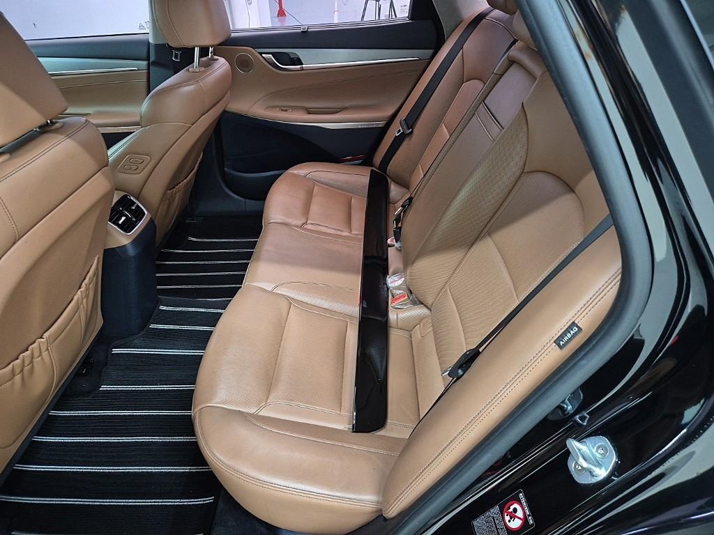 HYUNDAI Grandeur - Vista 12