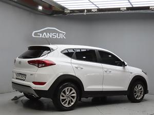 HYUNDAI Tucson - Vista 8