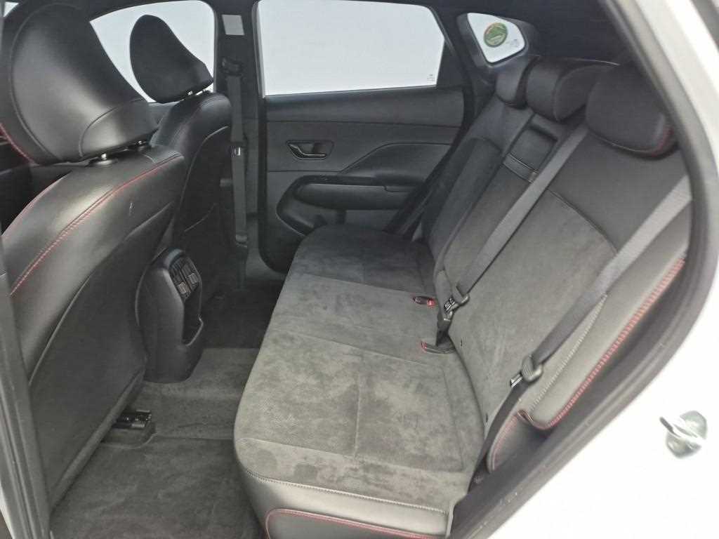 HYUNDAI Kona - Vista 12