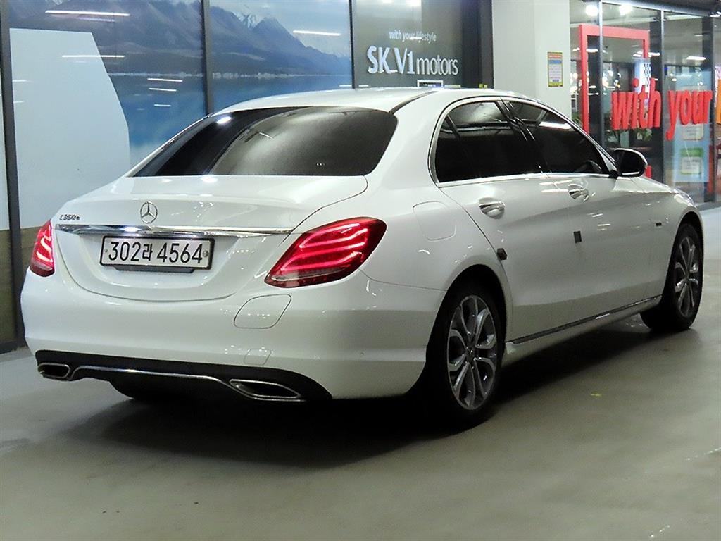 Mercedes Benz C Class - Vista 4