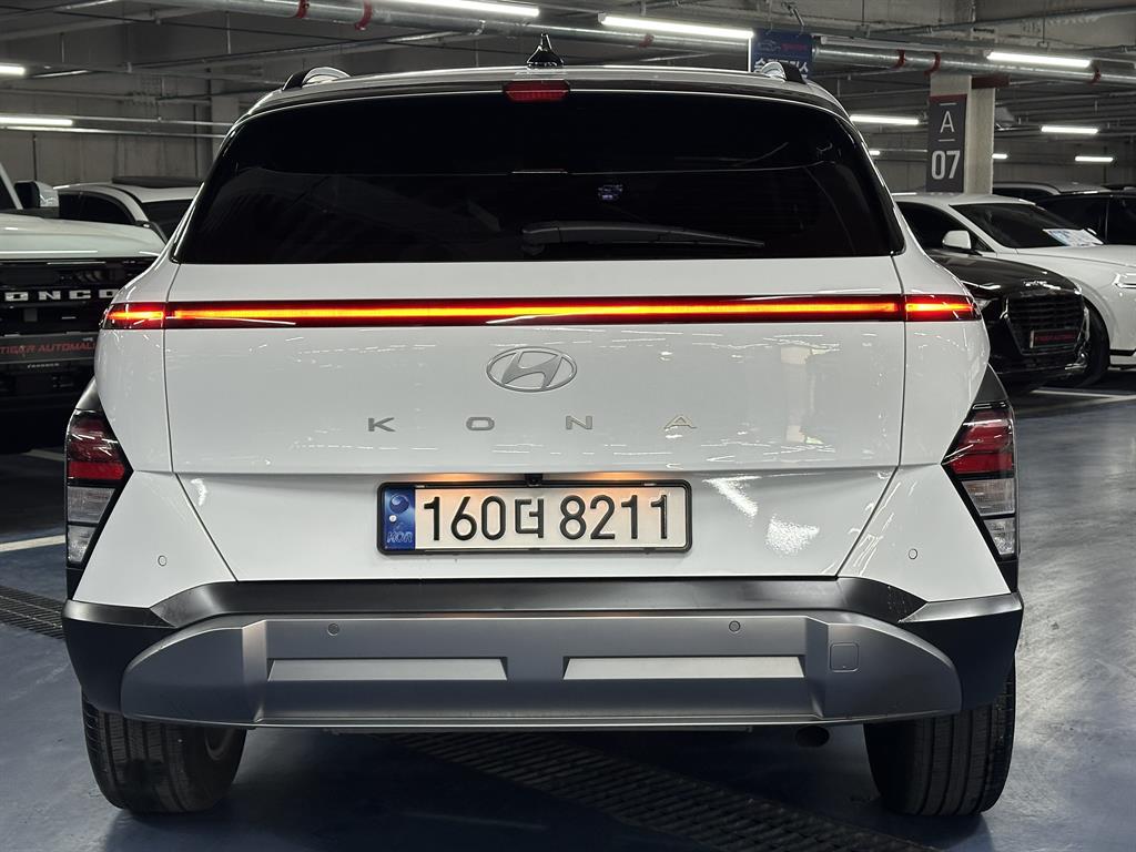 HYUNDAI Kona - Vista 4