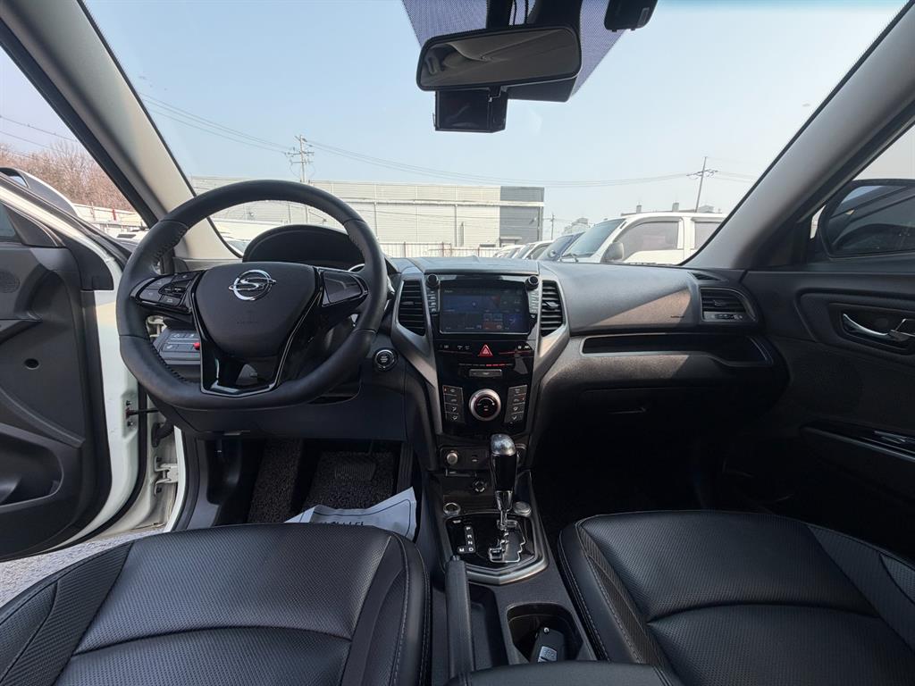 Ssangyong Tivoli 2017 Blanco - Importación desde Corea - HF Imports Iquique - Foto 13