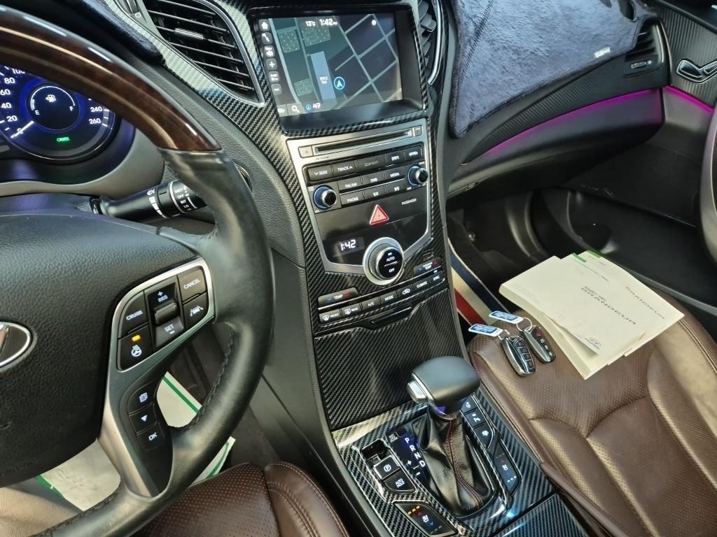 HYUNDAI Grandeur - Vista 10