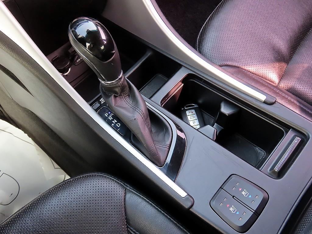 HYUNDAI Sonata - Vista 10