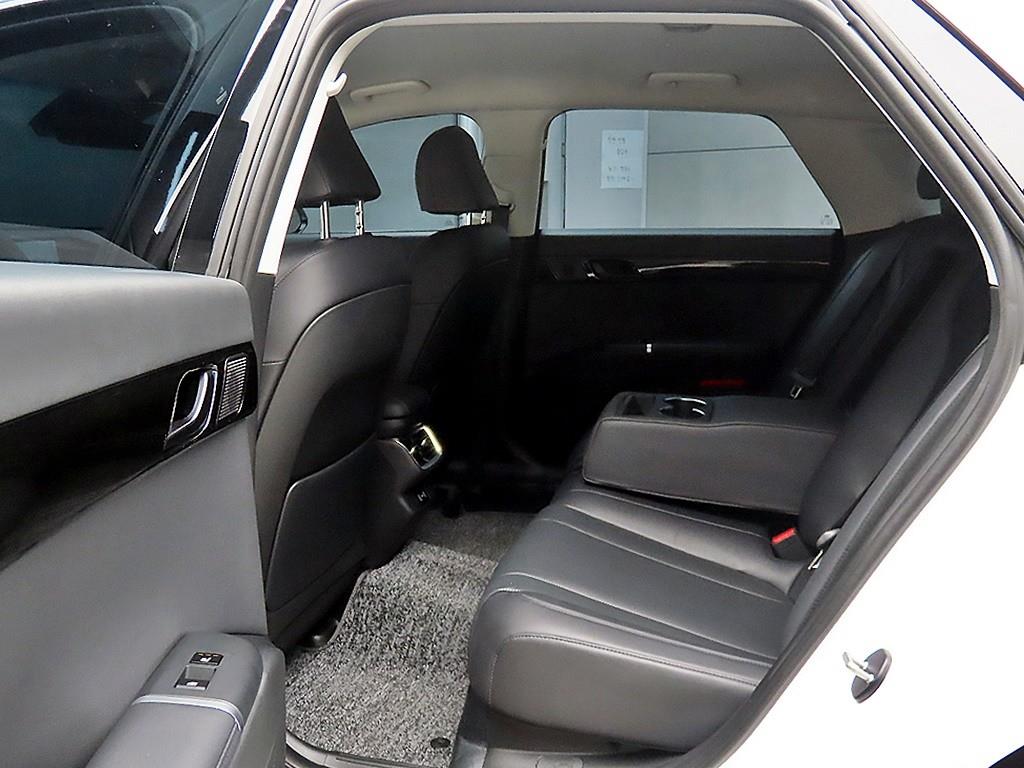 HYUNDAI Grandeur - Vista 6