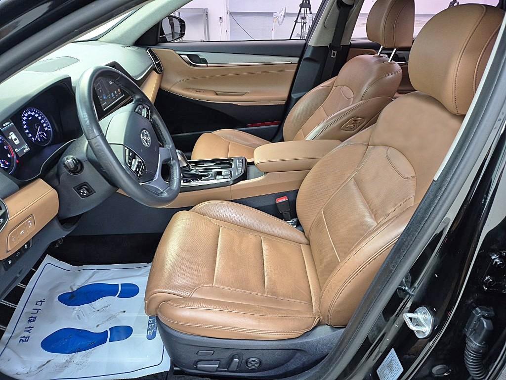 HYUNDAI Grandeur - Vista 11