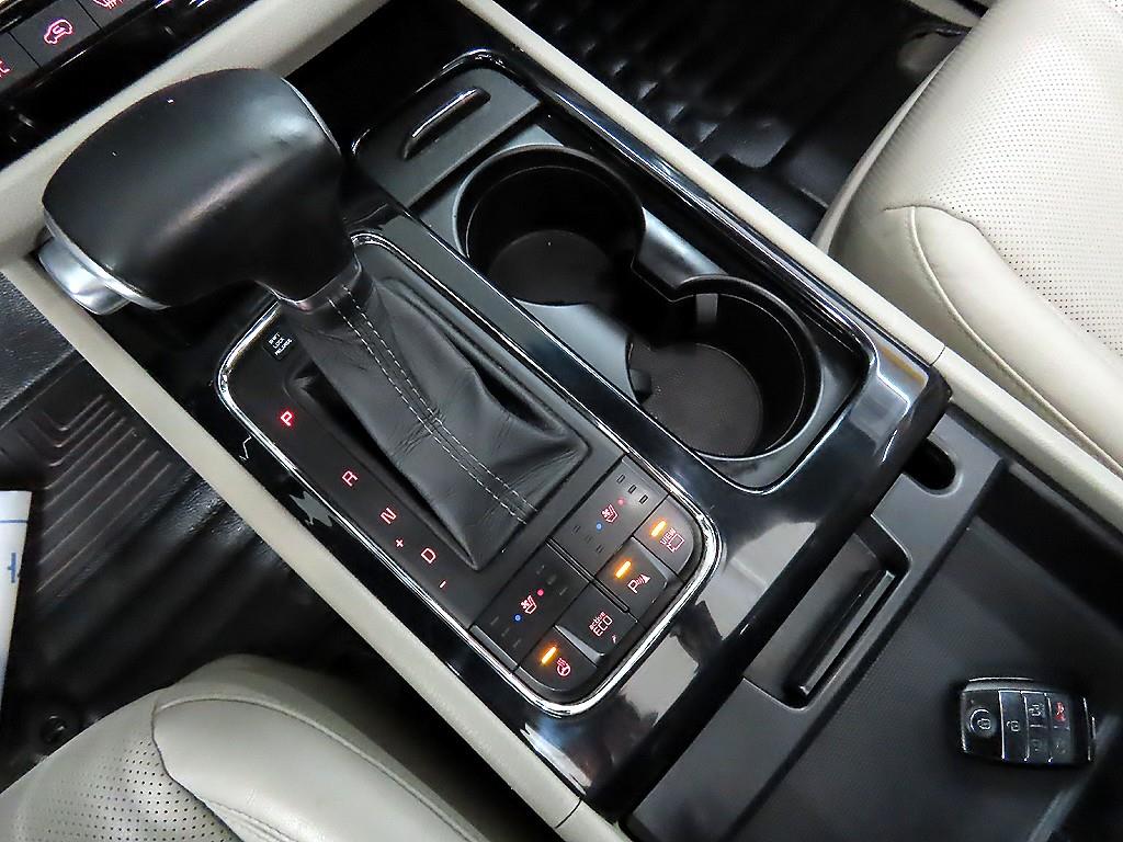 KIA Carnival - Vista 10