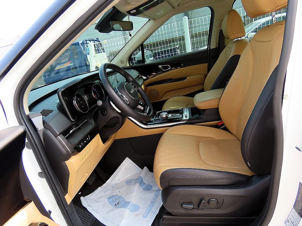 KIA Carnival - Vista 5