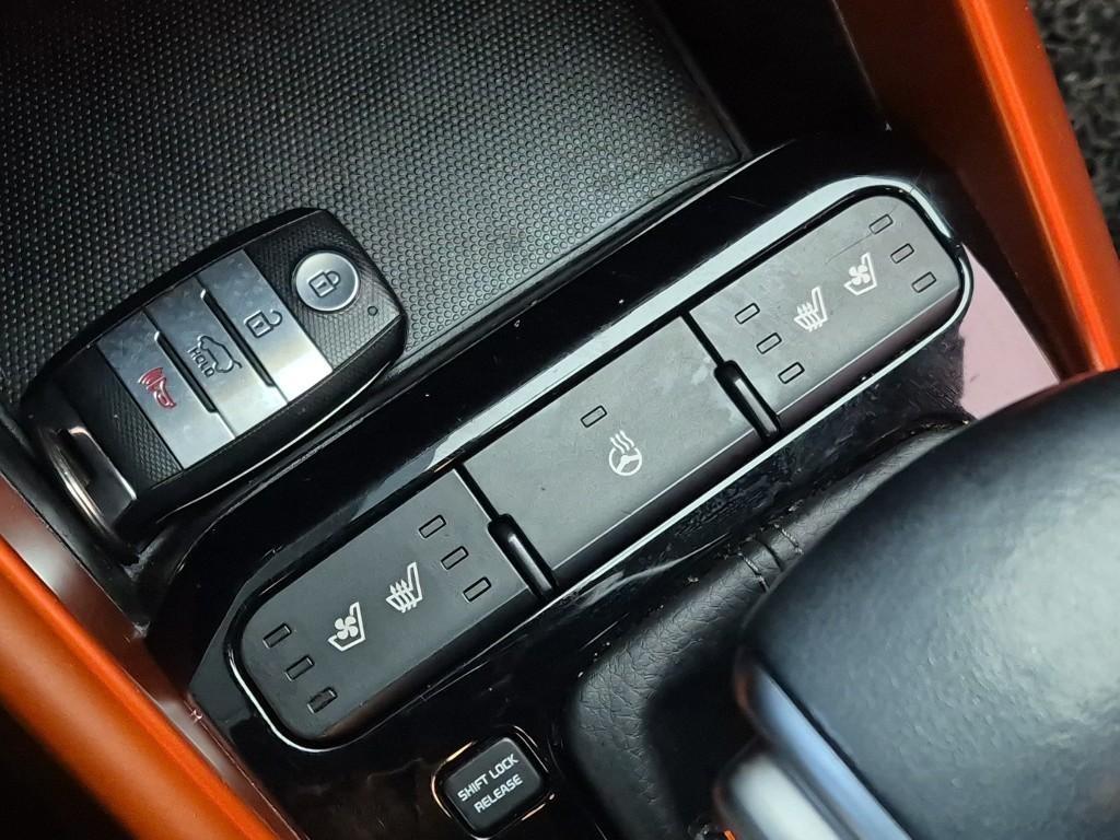 KIA Stonic 2019 Blanco - Importación desde Corea - HF Imports Iquique - Foto 16