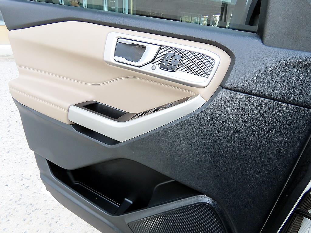 Ford Explorer - Vista 11